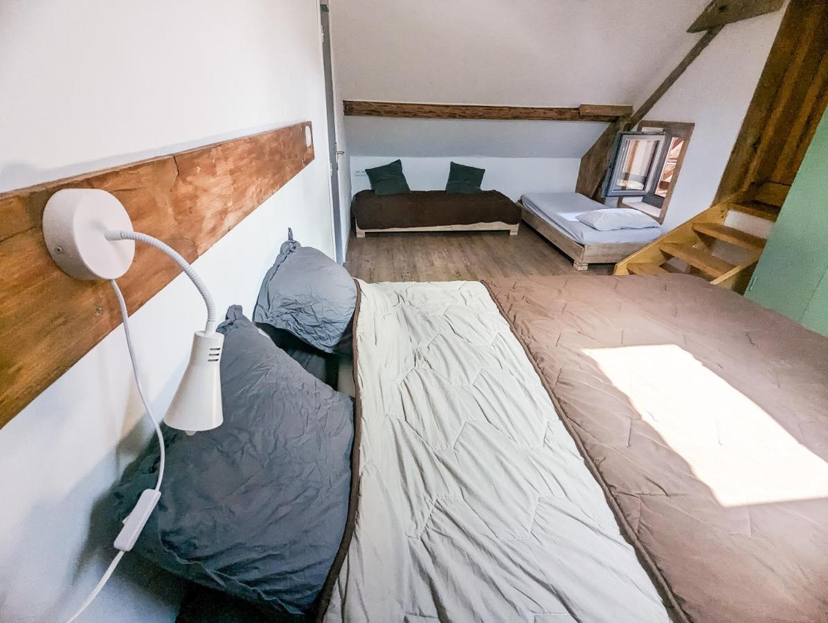 Hotel Les Repaires Nans-sous-Sainte-Anne Zewnętrze zdjęcie