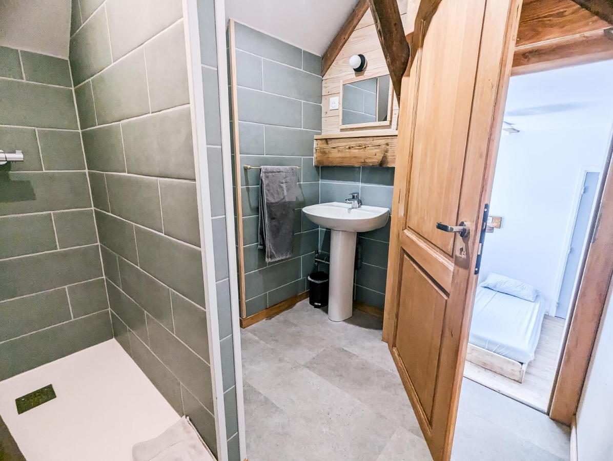Hotel Les Repaires Nans-sous-Sainte-Anne Zewnętrze zdjęcie