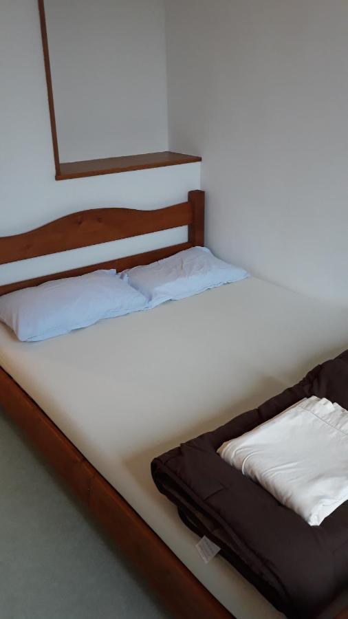 Hotel Les Repaires Nans-sous-Sainte-Anne Zewnętrze zdjęcie